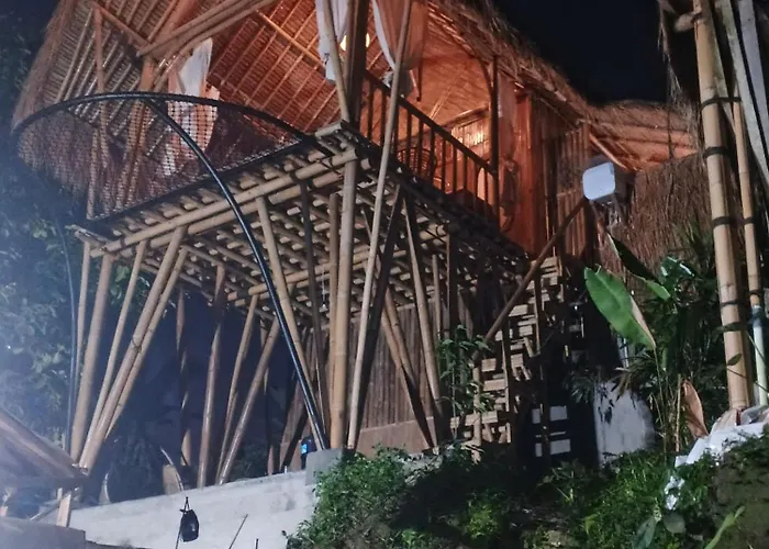 ゲストハウス Luna Bamboo House Tampaksiring