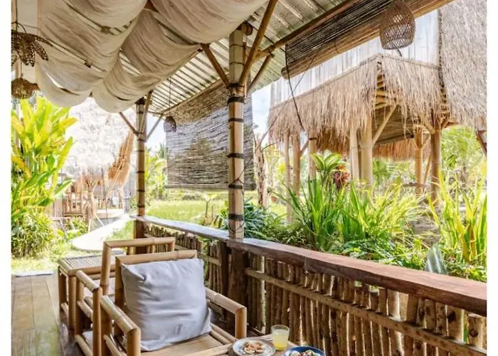 ゲストハウス Luna Bamboo House Tampaksiring